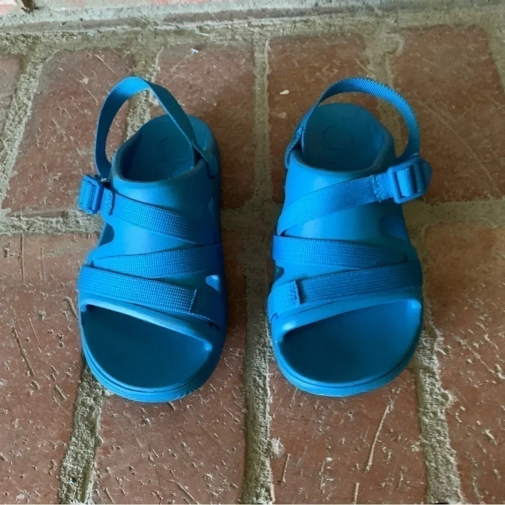 Chaco Kids Chillos Sport Sandal in Blue Sz 4